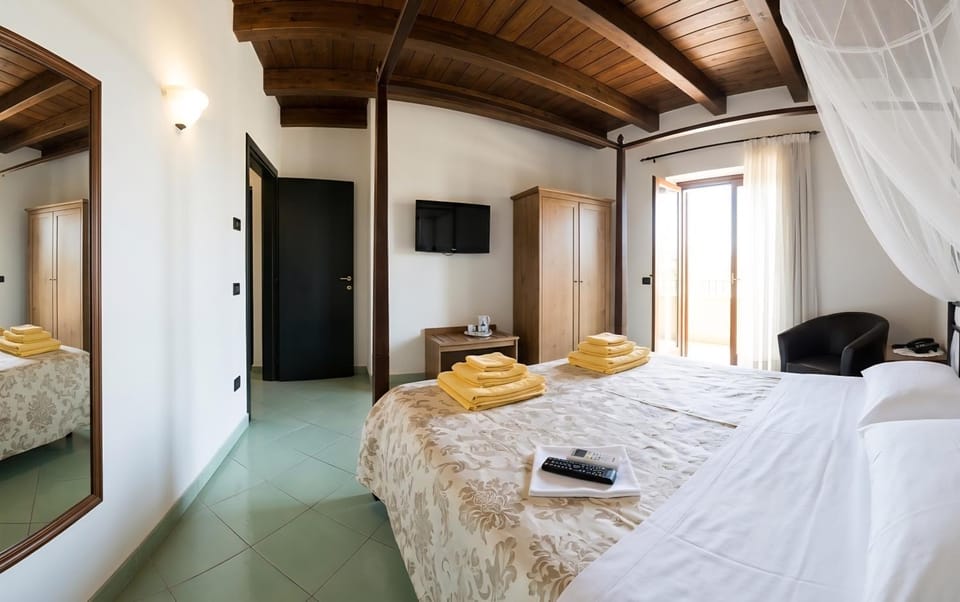 Santo Re Olive Retreat Bed and Breakfast in Calabria