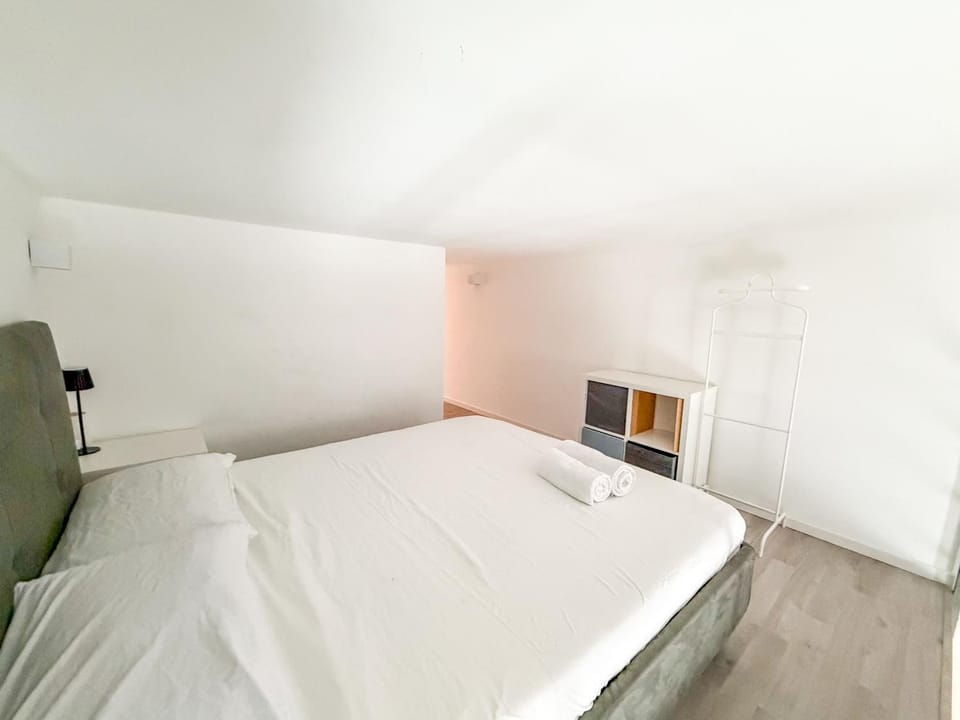 Accogliente Loft su Due Livelli a Milano - Metro M1 Apartment in Milan