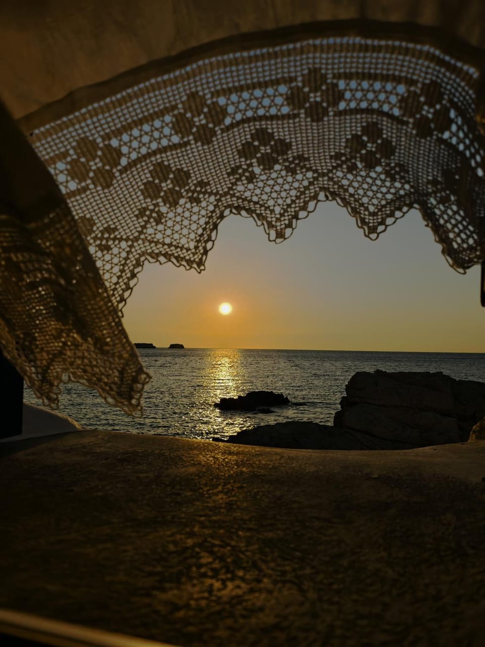 Troulou beach house House in Milos