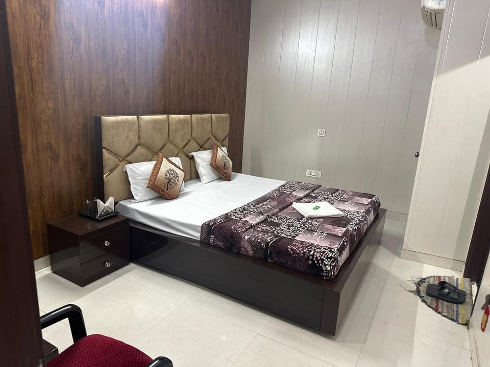 Hotel Crown Plaza Hotel in Punjab, India
