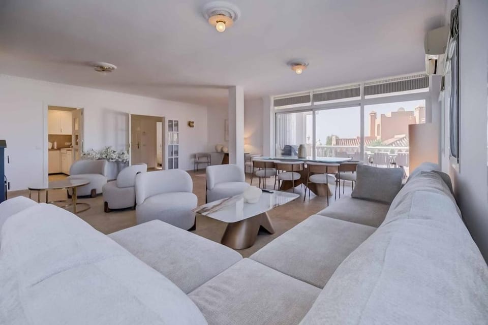 143 - Spacious Villa with Private Pool & Stunning Views Villa in Fuengirola