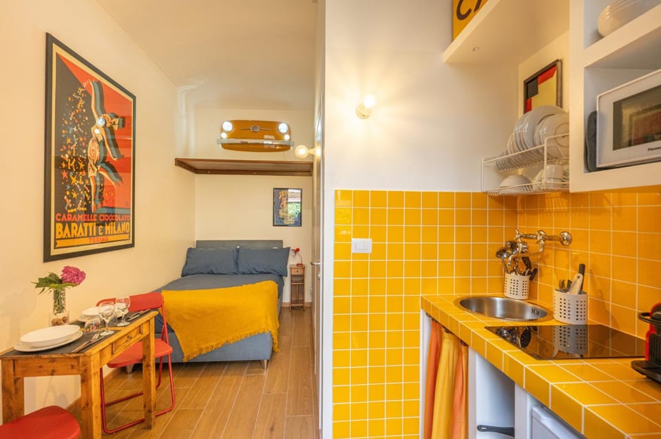 500 secret garden: luce, design e anima torinese nel cuore di via Mazzini Apartment in Turin