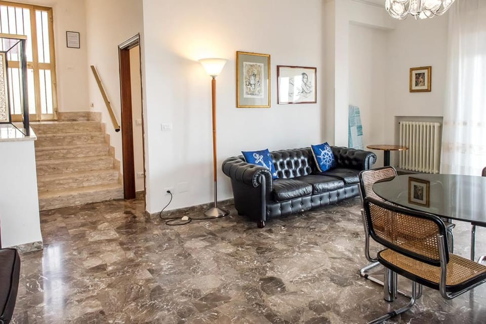 N235 - Numana, ampio appartamento con terrazzo vista mare Apartment in Marche