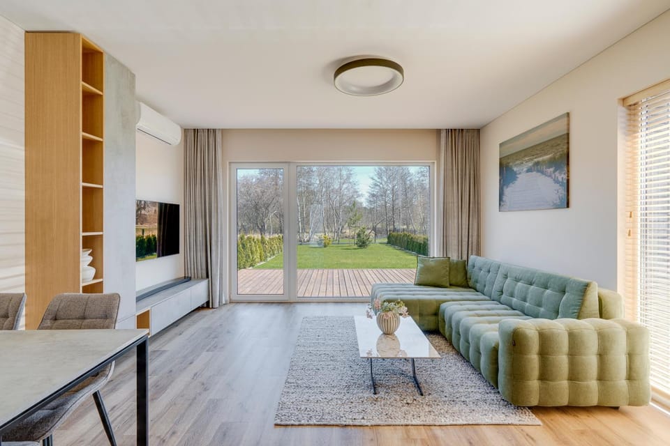 Jaukūs nauji kotedžai Šventojoje House in Palanga
