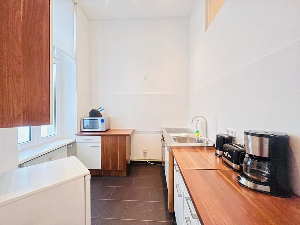 BerlinLux Apartment Alexandeplatz - Geräumige 3-SZ-Apartment mit 2 vollen Badezimmern in Berlin-Mitte nahe Alexander Platz Apartment in Berlin