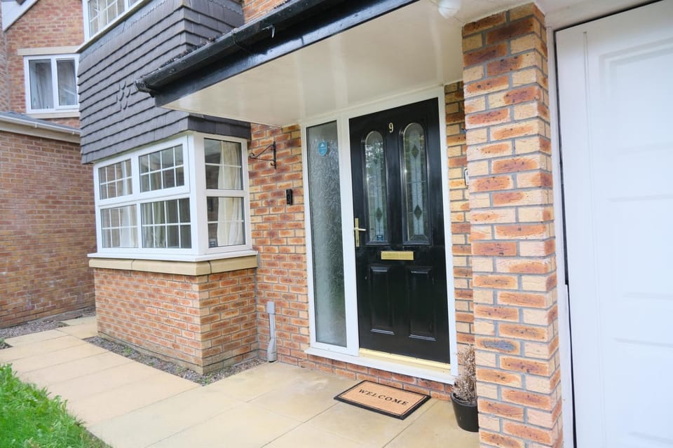 Premium Family & Contractor Free Park | EV Charger House in Rochdale