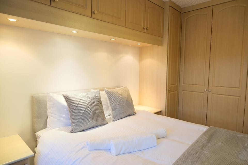 Premium Family & Contractor Free Park | EV Charger House in Rochdale