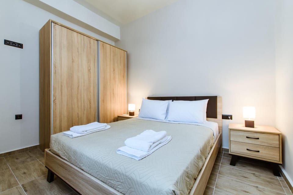 Bed, Photo of the whole room, Bedroom, towels, wardrobe