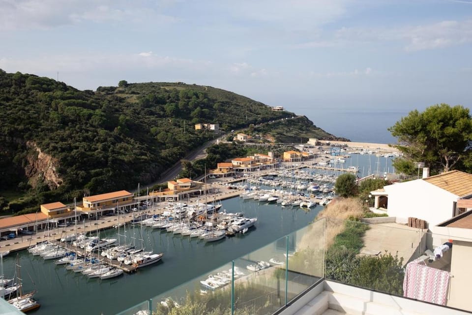 Luxe Attic - Terrace with Jacuzzi and Private Park Apartment in Castelsardo