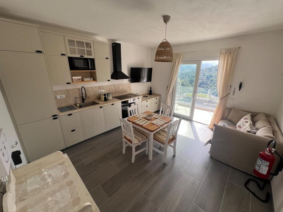 Luxe Attic - Terrace with Jacuzzi and Private Park Apartment in Castelsardo