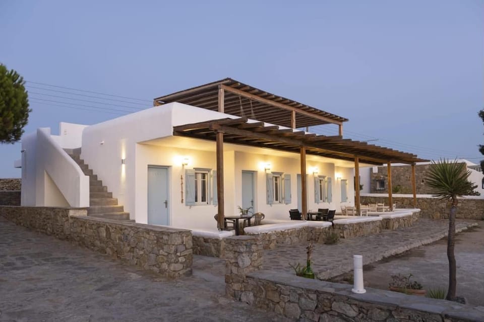 Lefkanemos Apartment in Mykonos, Mikonos 846 00, Greece