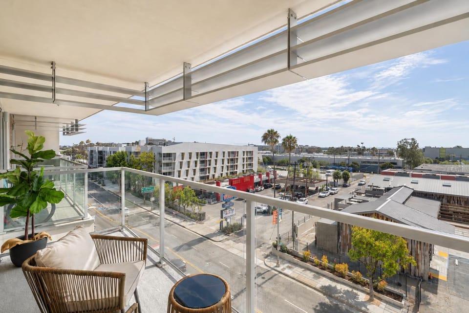 Patio, Day, View (from property/room), Balcony/Terrace, City view, Sea view, Location