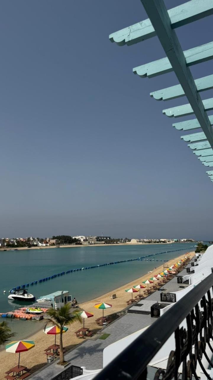 View (from property/room), Balcony/Terrace, Lake view