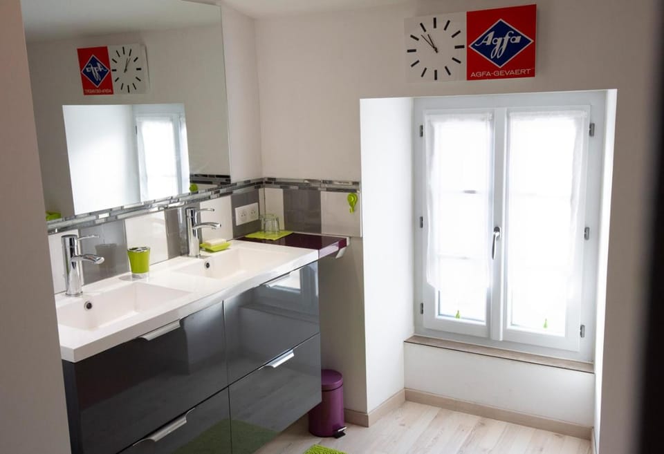 Bathroom, Kitchen or kitchenette
