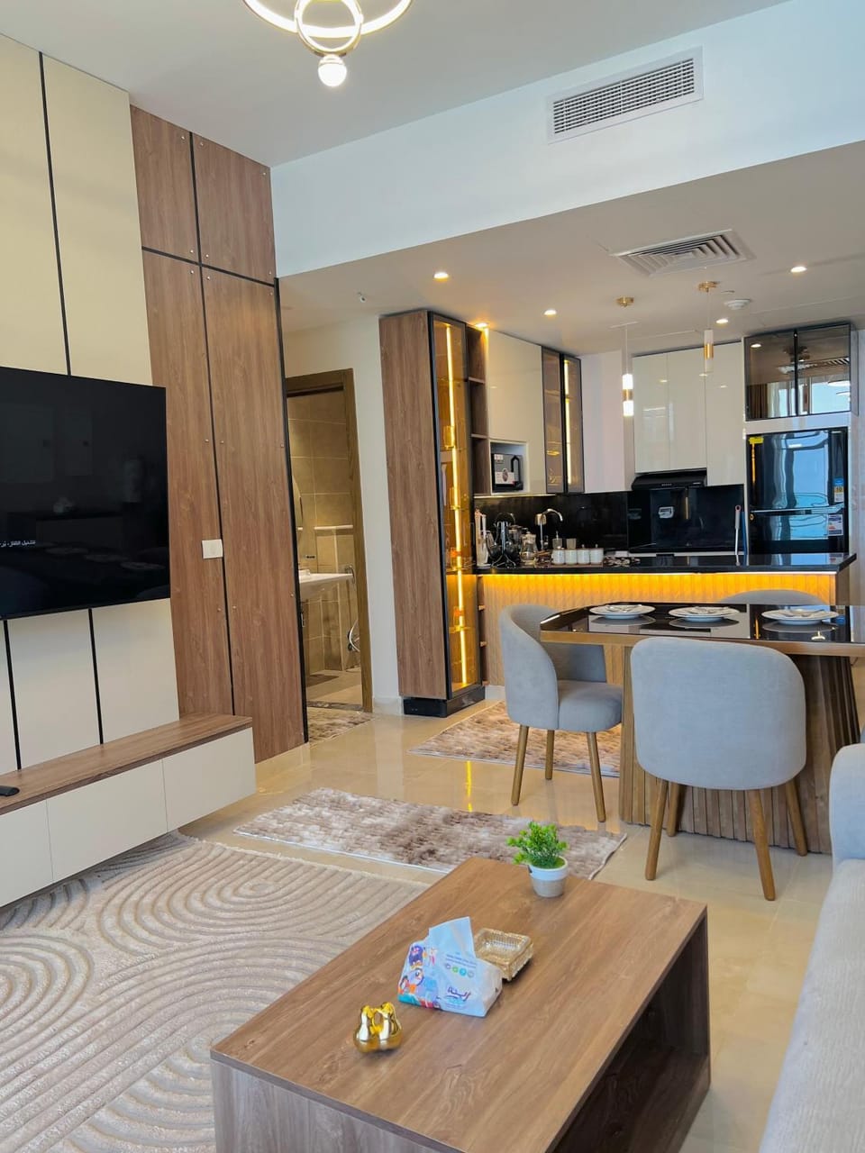 Communal lounge/ TV room, Living room, Seating area, Dining area