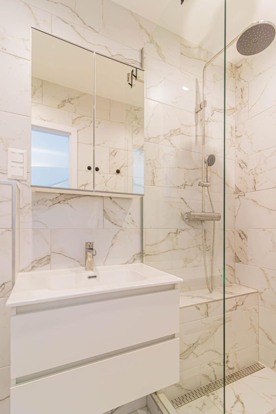 White Surf Apartment Balatonfüred w AC by NW Apartment in Hungary