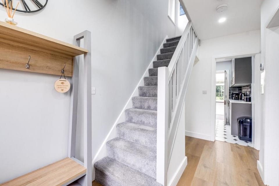 Spacious Luxurious Serviced Accommodation 9 House in Leicester