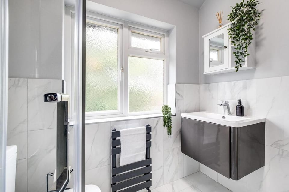 Spacious Luxurious Serviced Accommodation 9 House in Leicester
