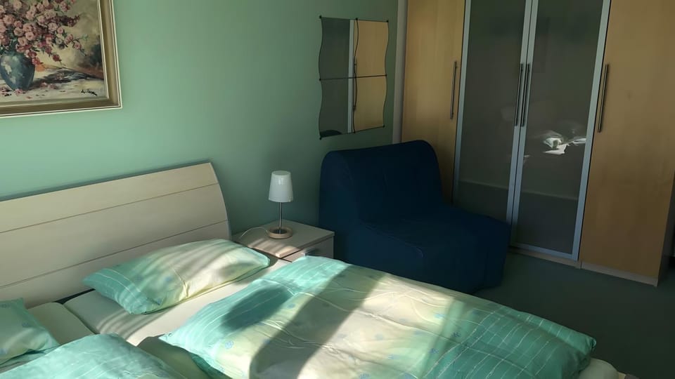 Living room, Bedroom