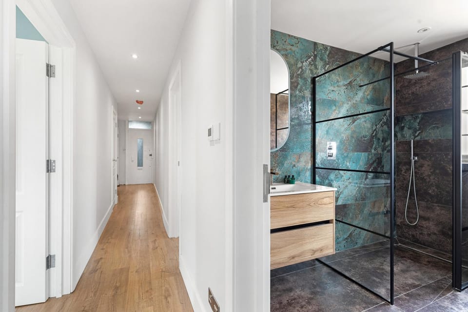 Stylish 2-Bedroom Apartment in Golders Green Apartment in London