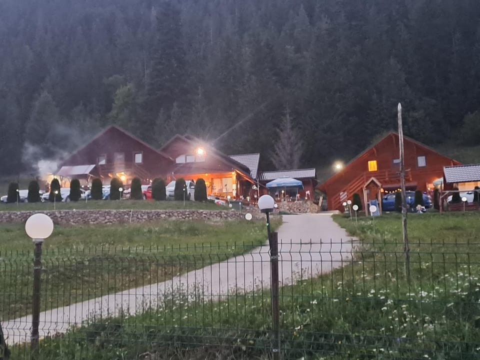 Cabanutele Geo Nature lodge in Romania