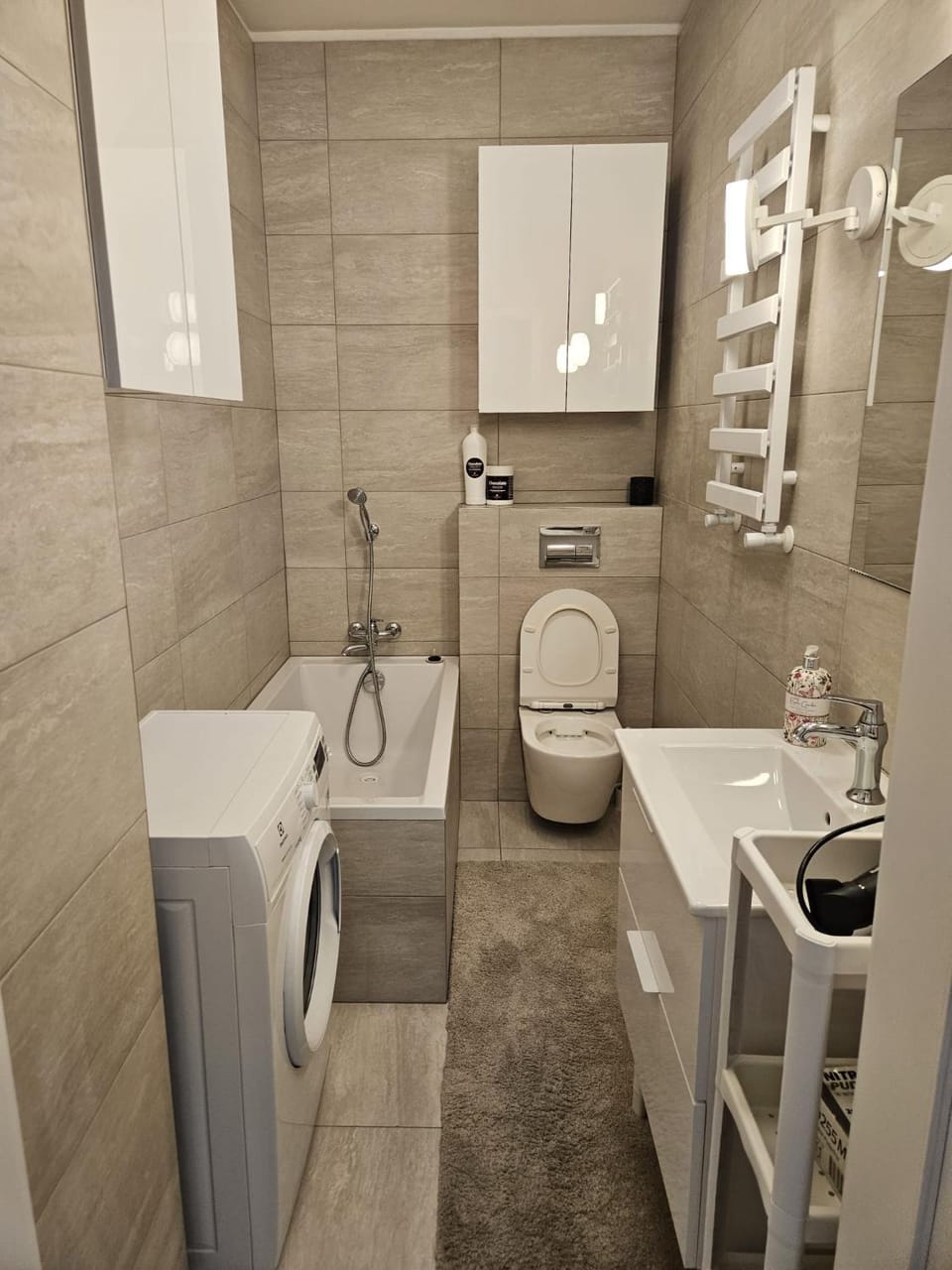 Bathroom, Bath, washing machine