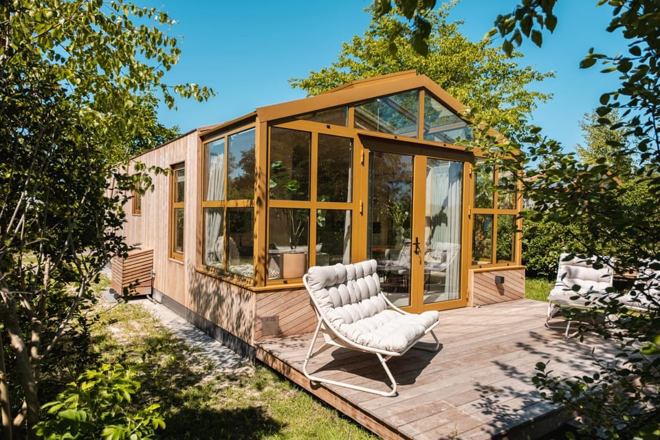 Groepsaccommodatie + 4 Large Greenhouses (36 personen) House in Flevoland, Netherlands