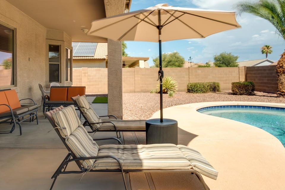 Golf, Gamble, Relax Poolside! Maricopa Desert Home House in Maricopa