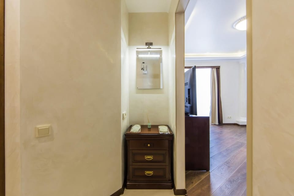 Апартаменти 1-кімнатні неподалік метро Палац Україна Apartment in Kiev City - Kyiv