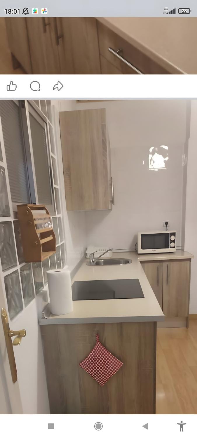 Kitchen or kitchenette, Living room