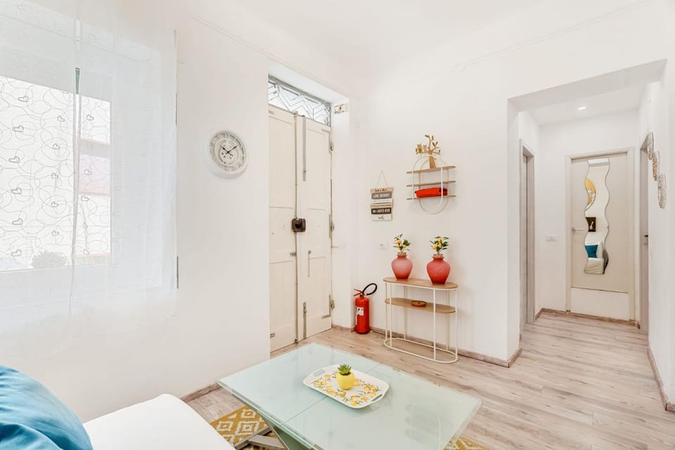 LemonTree-Air conditioning-Near the station Apartment in La Spezia