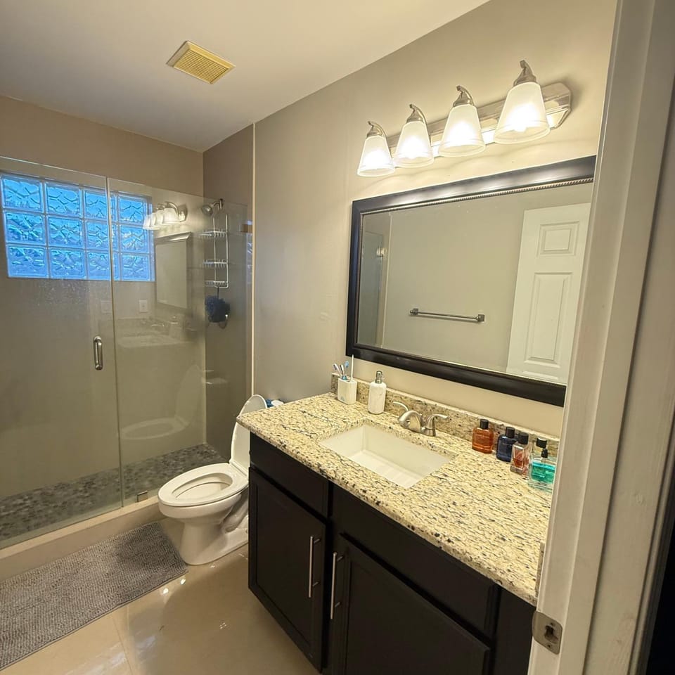 Luxury and Comfort Bed and Breakfast in Coconut Creek