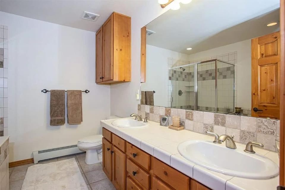 Bathroom, Bath