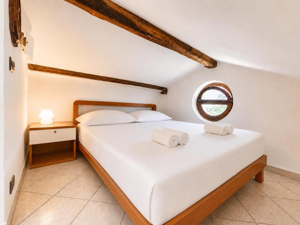 Hostdomus - La Terrazza sul Mare Apartment in Finale Ligure