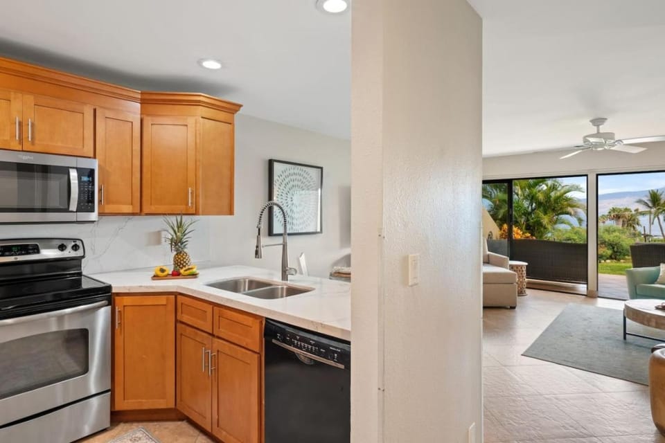 Kitchen or kitchenette, Dining area, dishwasher, minibar, oven, pet friendly, stove, toaster