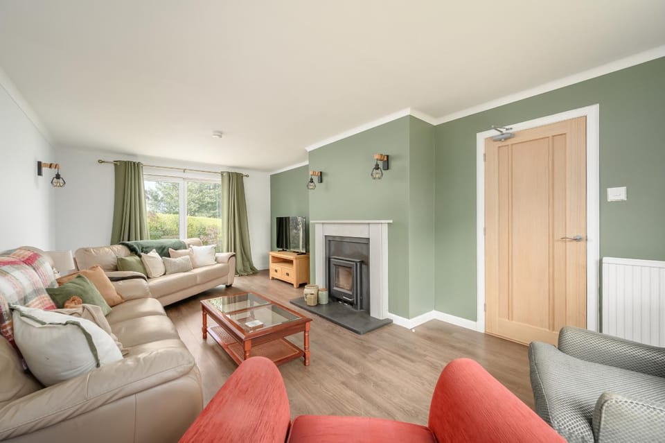 Communal lounge/ TV room, Living room