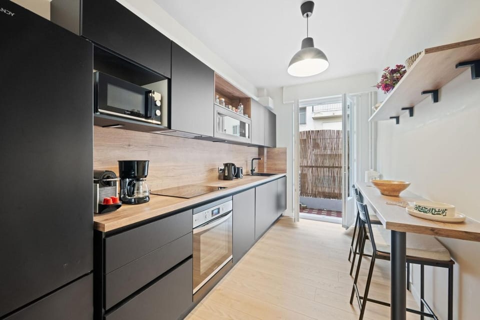 Kitchen or kitchenette, Dining area, dishwasher, oven, stove, toaster