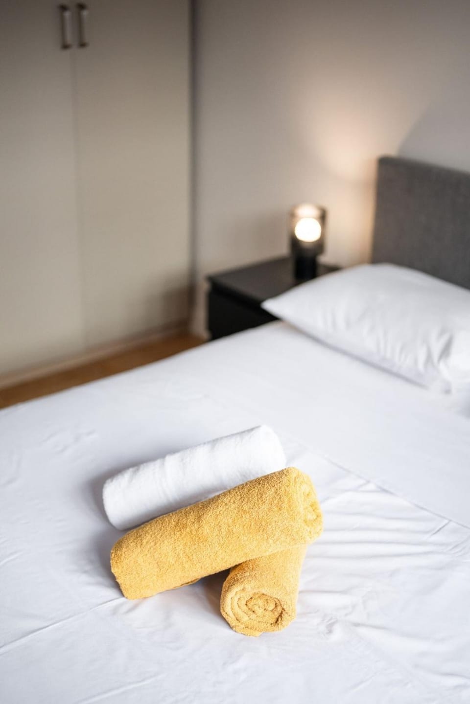 Bed, Photo of the whole room, Bedroom, towels