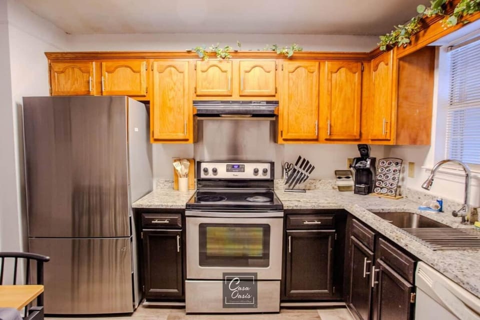 Cozy Cottage 4 Beds home Near Central Decatur House in Decatur