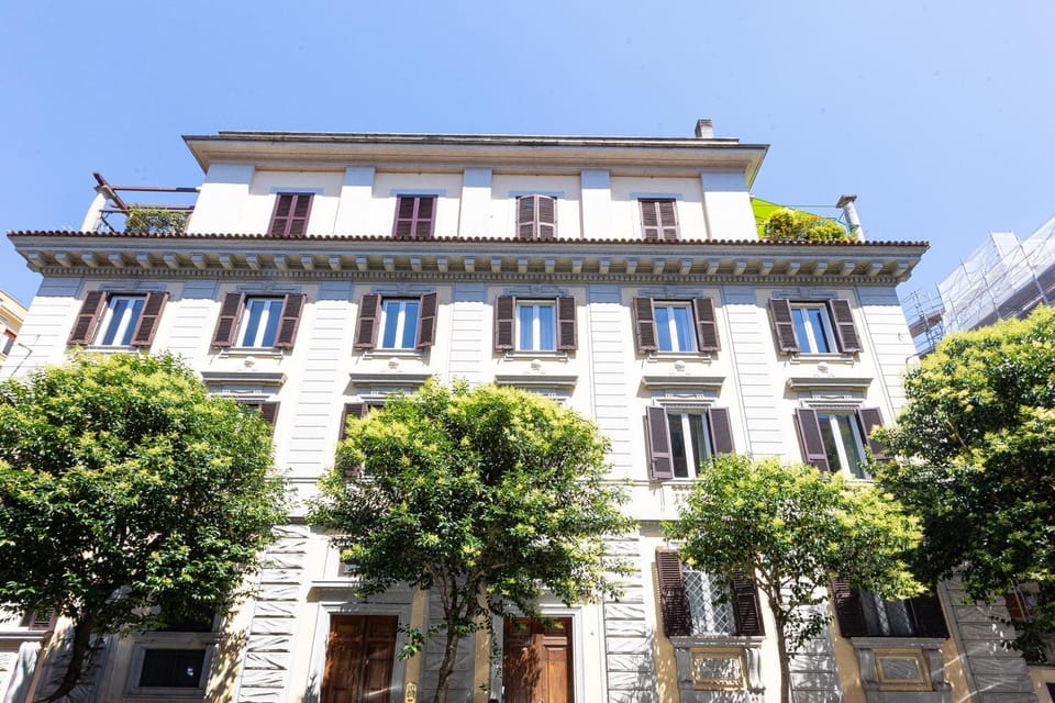 Property building, Facade/entrance