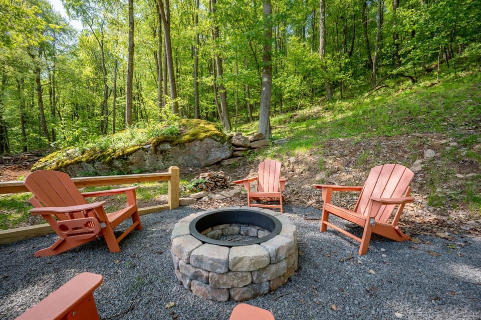 Marsh Mellow Chalet by Railey Vacations House in McHenry