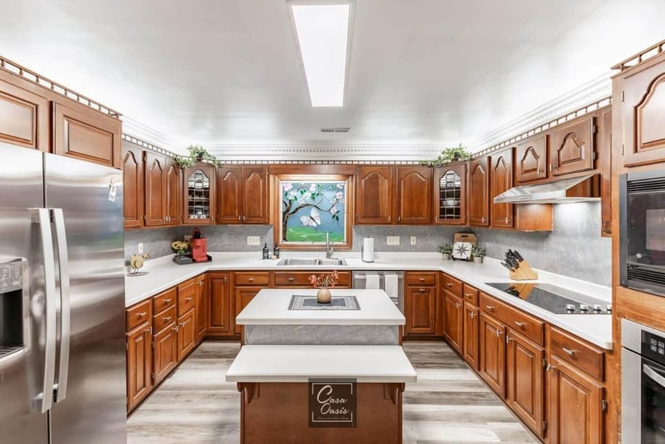 Spacious 3BR 3BA 5 bds Decatur Townhouse House in Decatur