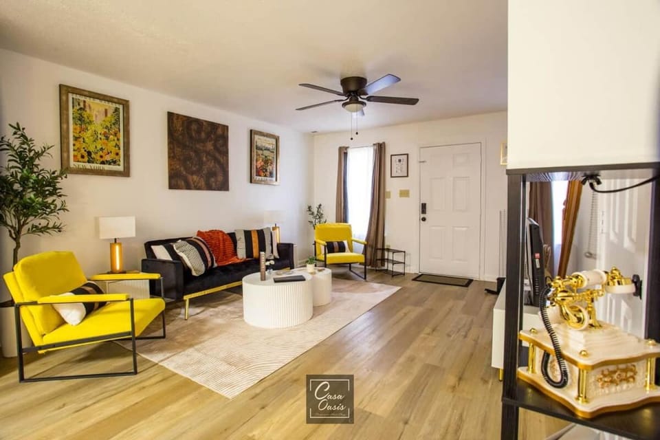 Two Modern 2BR Townhomes Sleeps 8 Decatur AL House in Decatur