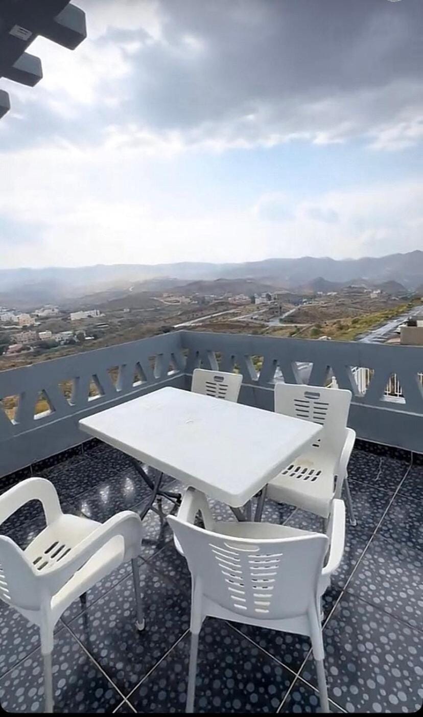 Day, Natural landscape, View (from property/room), Balcony/Terrace, Seating area, Mountain view