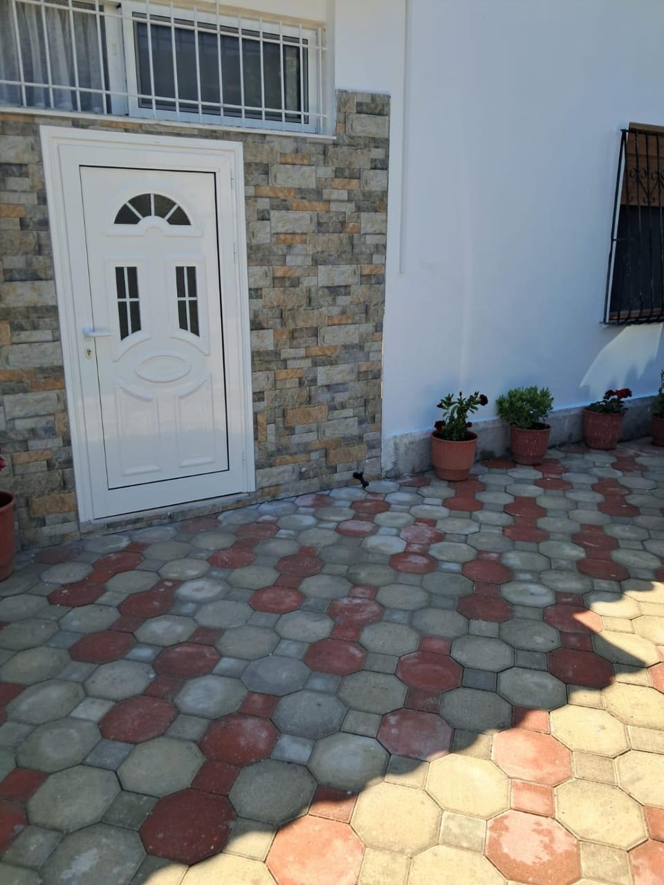 Property building, Facade/entrance, Parking