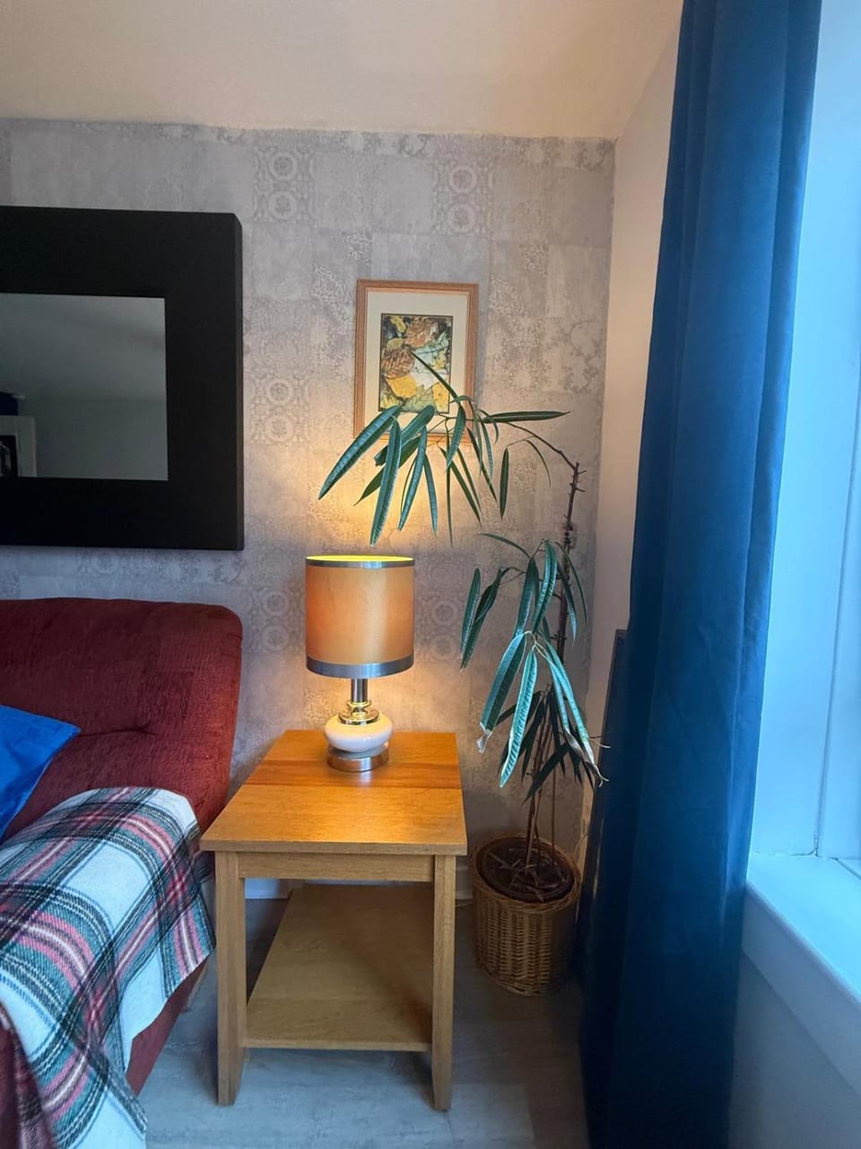 Holyrood Gem, Walk to Royal Mile, Palace, Old Town Apartment in Edinburgh