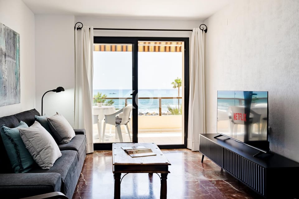 TV and multimedia, View (from property/room), Balcony/Terrace, Living room, Seating area, Sea view