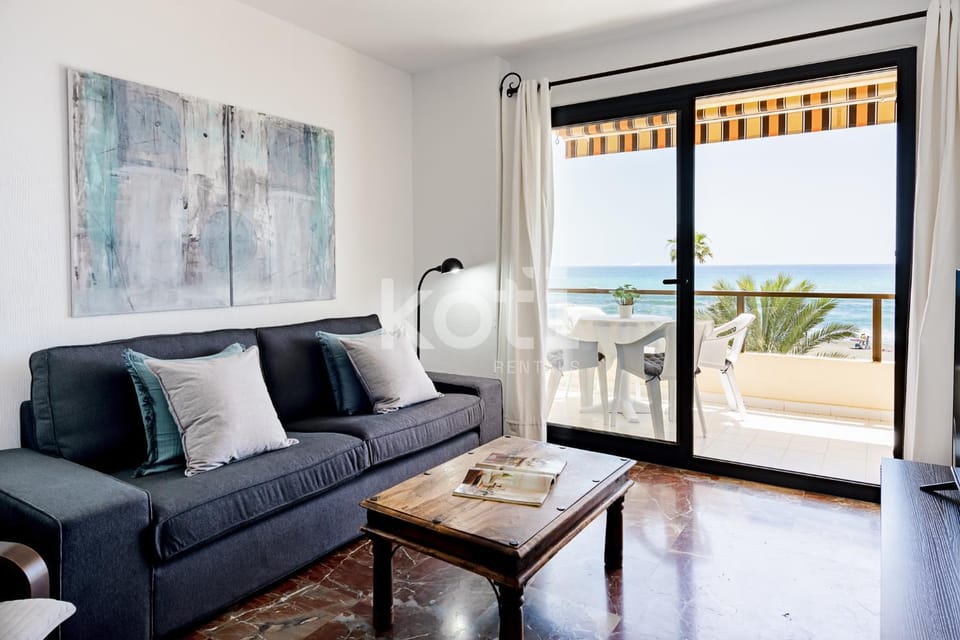 View (from property/room), Living room, Seating area, Sea view