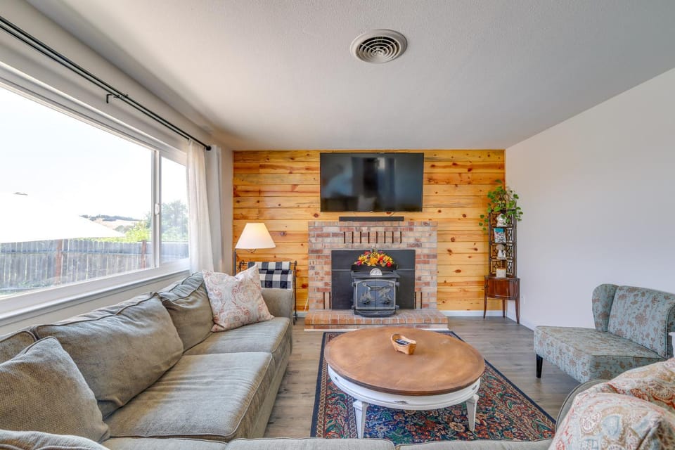 Plymouth Getaway - Enjoy Local Wineries & More House in Plymouth