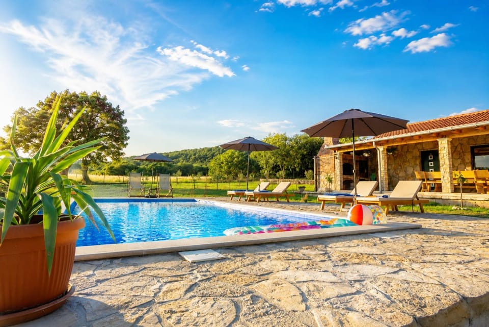 Property building, Swimming pool